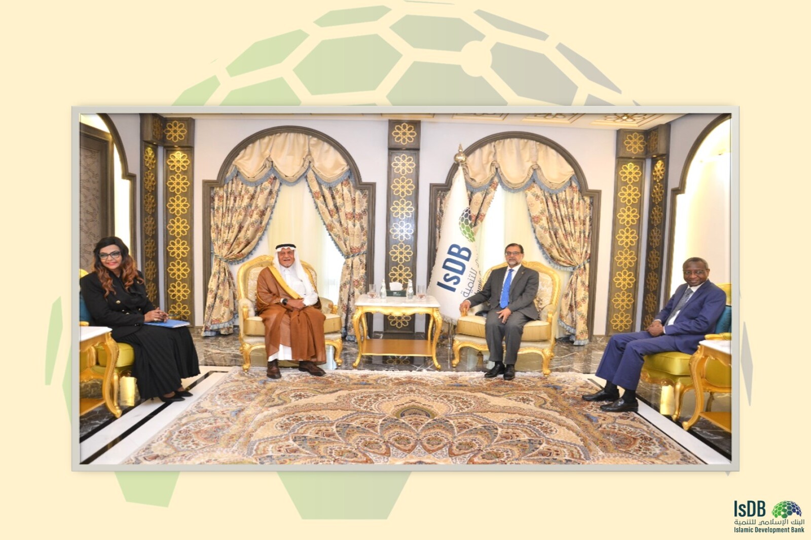 صاحب السمو الملكي الأمير تركي الفيصل يترأس اجتماع مجلس أمناء صندوق تمكين القدس