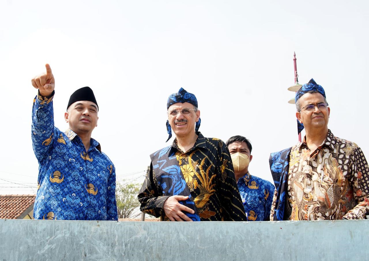 H.E. the IsDB President Visited the National Slum Upgrading Project in Mauk, Indonesia